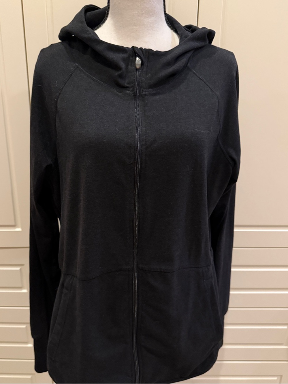 Women’s Black Full-Zip Hooded Sweatshirt